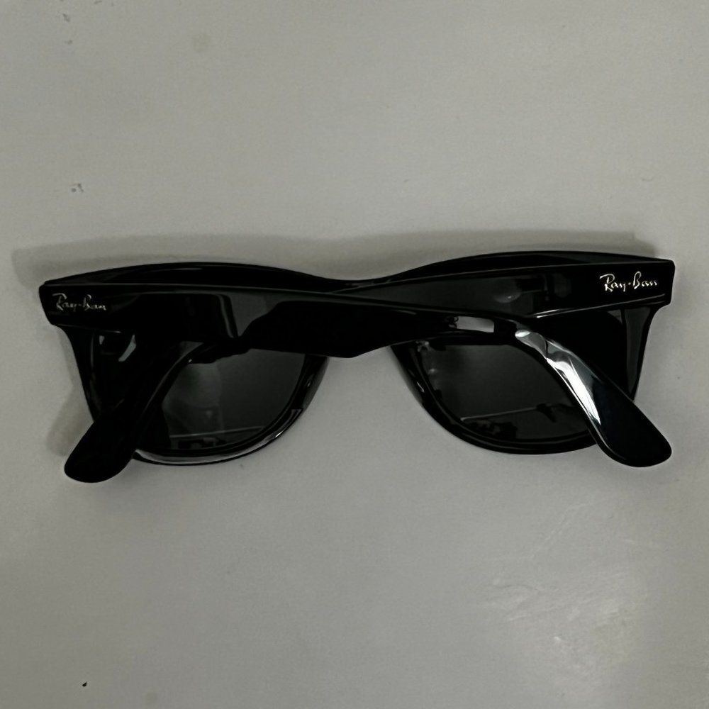 RayBan Wayfarer Classic Black NIB